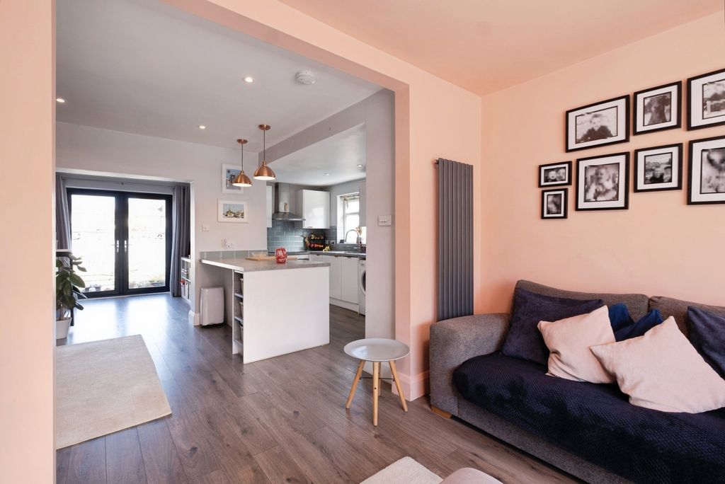 Property photo 1 of 20 Pbox-Img.Jpg