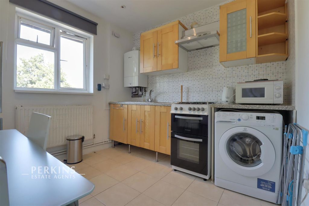 Property photo 3 of 4 Kitchen.Jpg