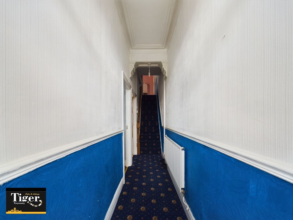 Property photo 2 of 9 Cam02176G0-Pr0321-Still002