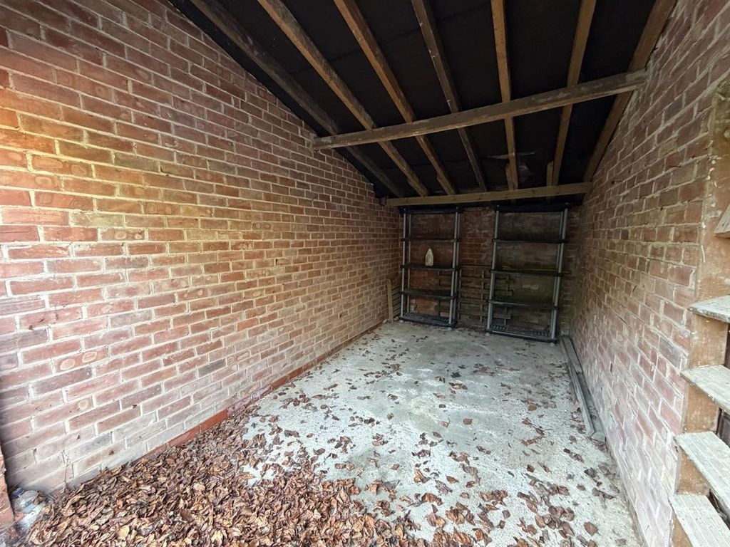 Property photo 3 of 5