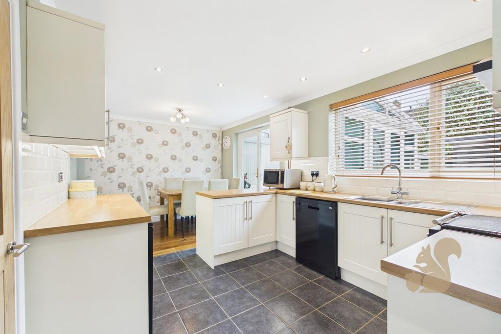 Property photo 2 of 21 Cam01659G0-Pr0775-Still012.Jpg