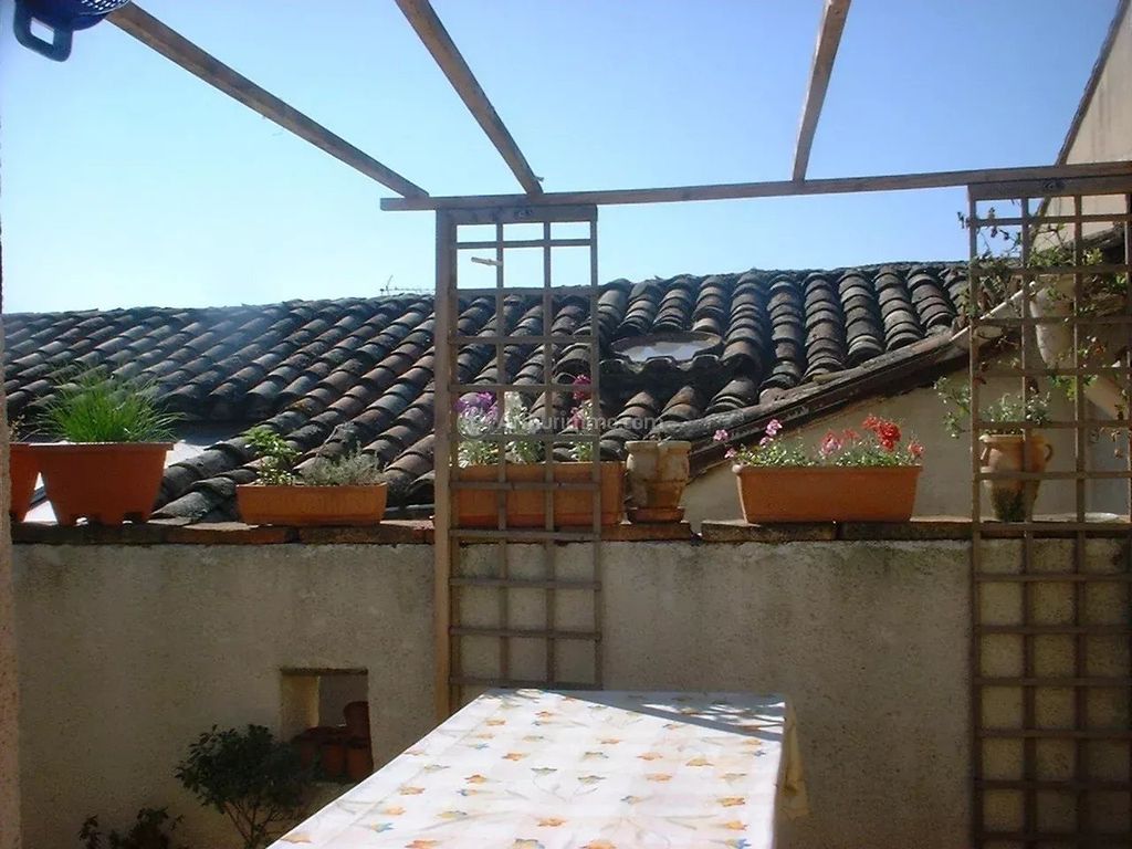 Property photo 2 of 29