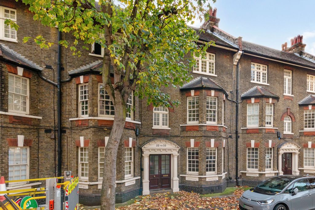 Property photo 2 of 8