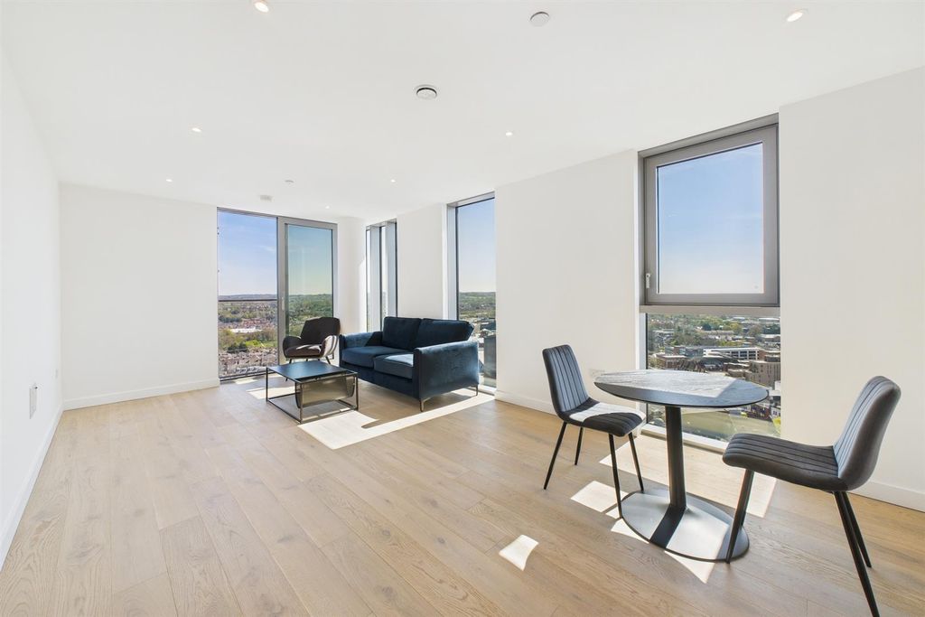 Property photo 1 of 13 Cam02700G0-Pr0286-Still005.Jpg