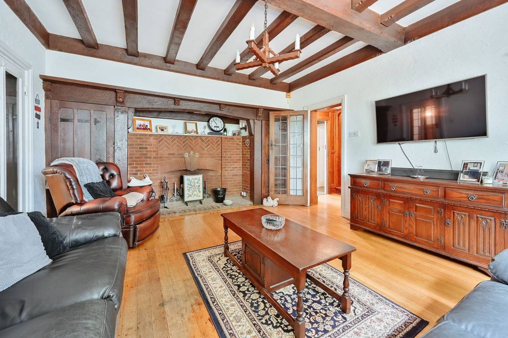 Property photo 2 of 52