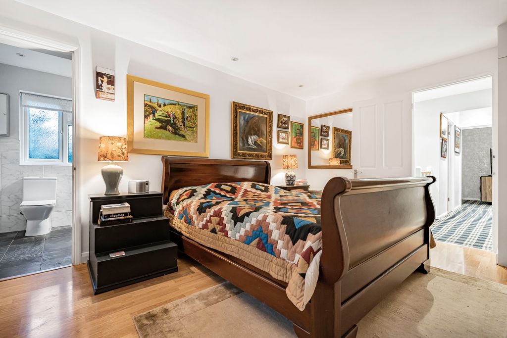 Additional image 21 of 4 bed detached house for saleCastleleigh Court, Enfield EN2