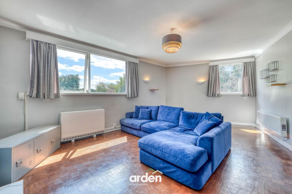 Property photo 2 of 17