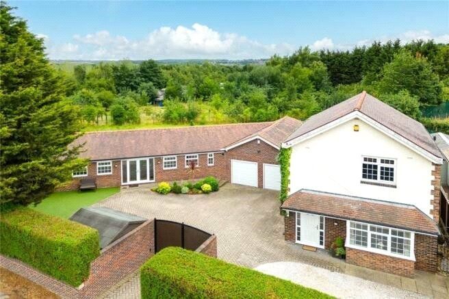 Property photo 1 of 37 Picture No. 26
