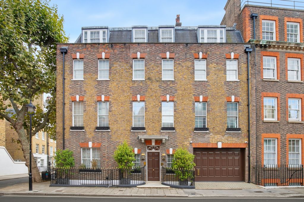 Catherine Place, London SW1E