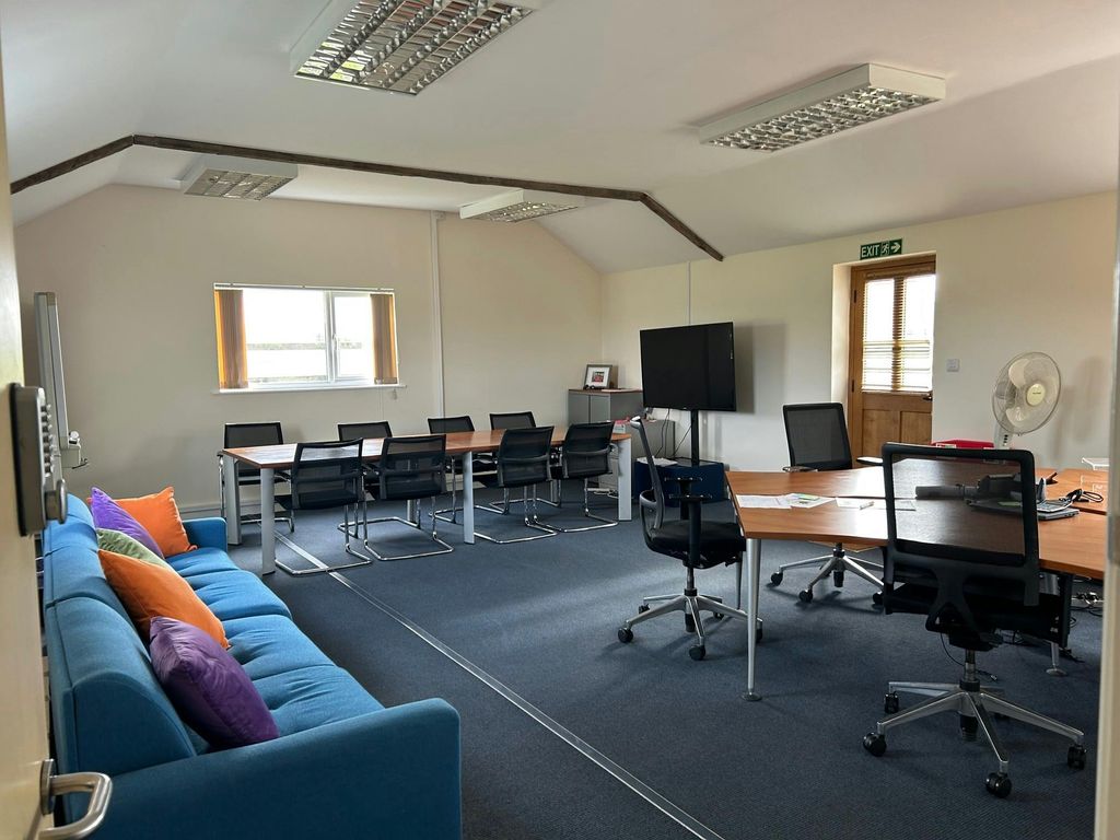 Property photo 3 of 6 13.Jpg