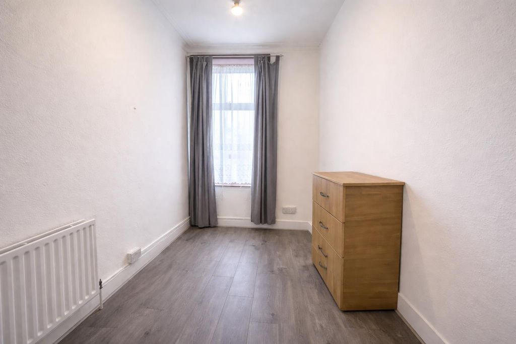 Property photo 2 of 7 2.Png