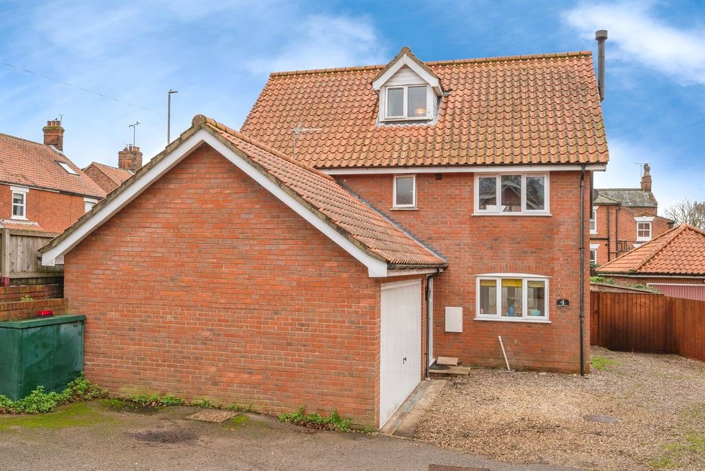 Property photo 1 of 19