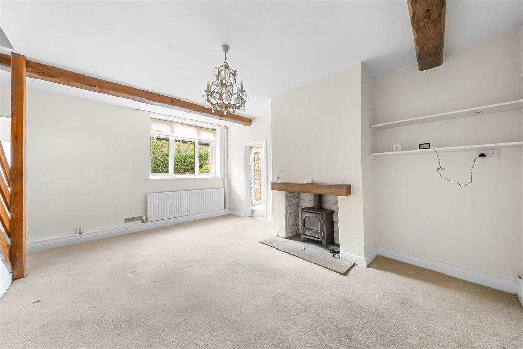 Property photo 2 of 16 Sitting Room