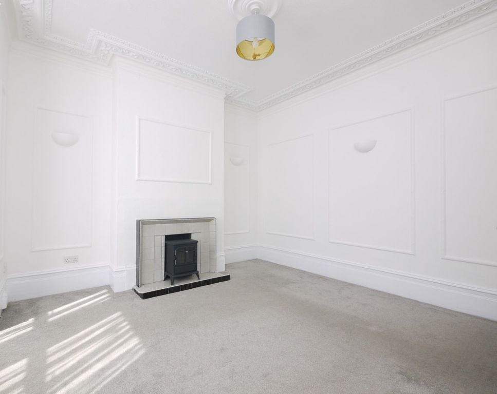 Property photo 1 of 11 4409170