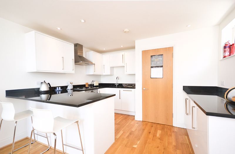 Property photo 1 of 7 Kitchen