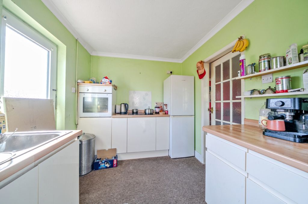 Property photo 3 of 10 1340044-3-689Cfd01B6Ead