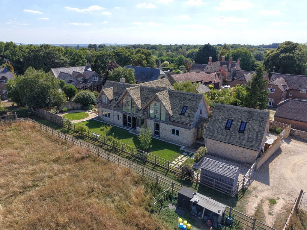 Property photo 1 of 25 Picture No. 31