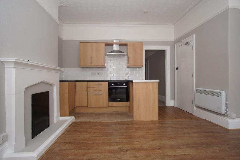 Property photo 3 of 7 Kitchen