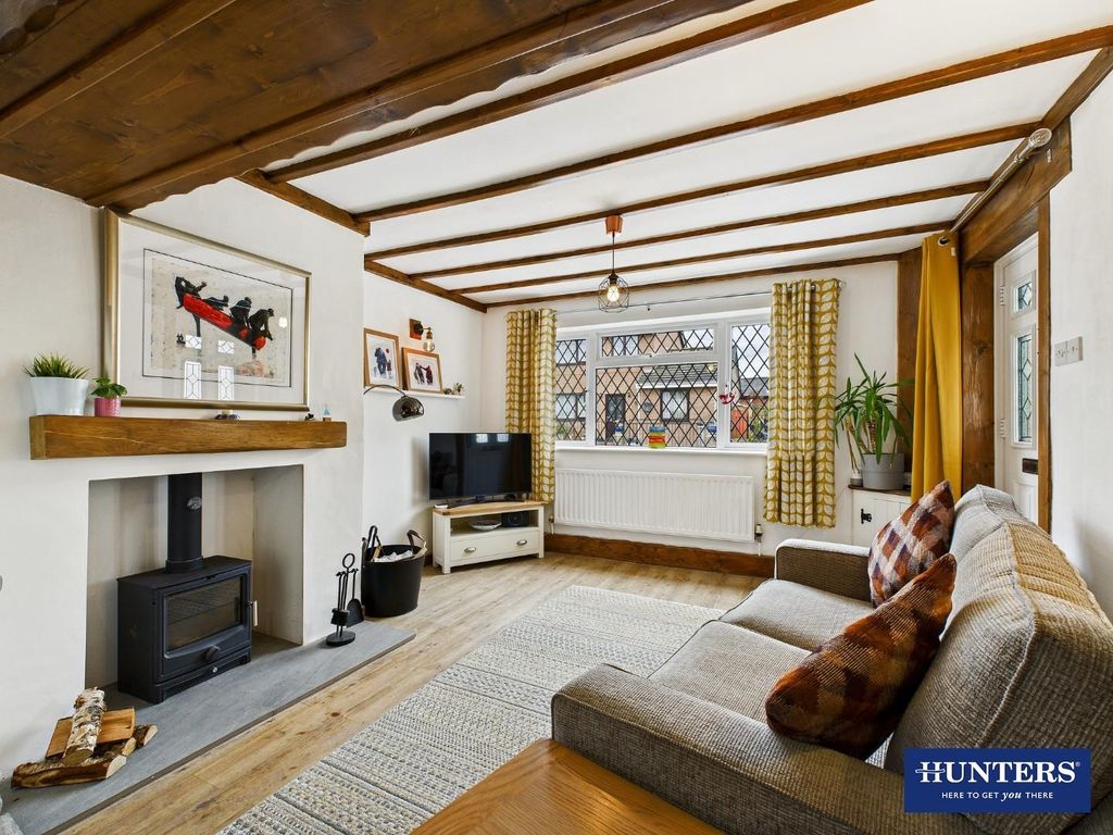 Property photo 1 of 17 Living/Dining Room