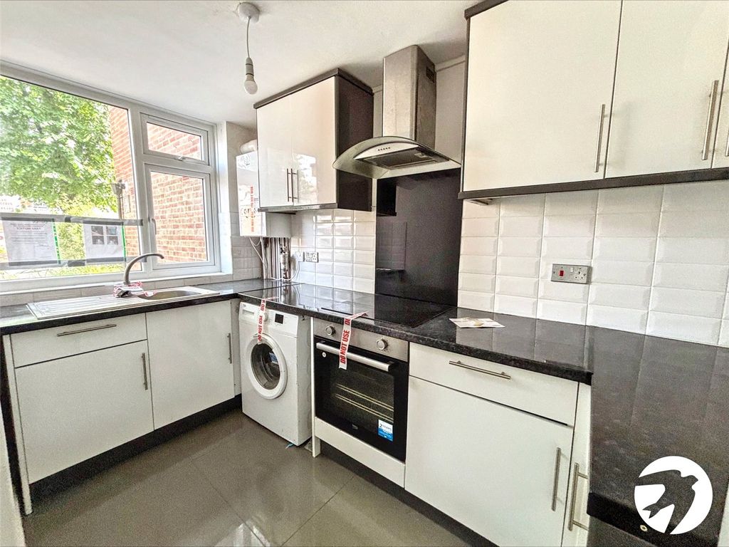 Property photo 3 of 10 Picture No. 02