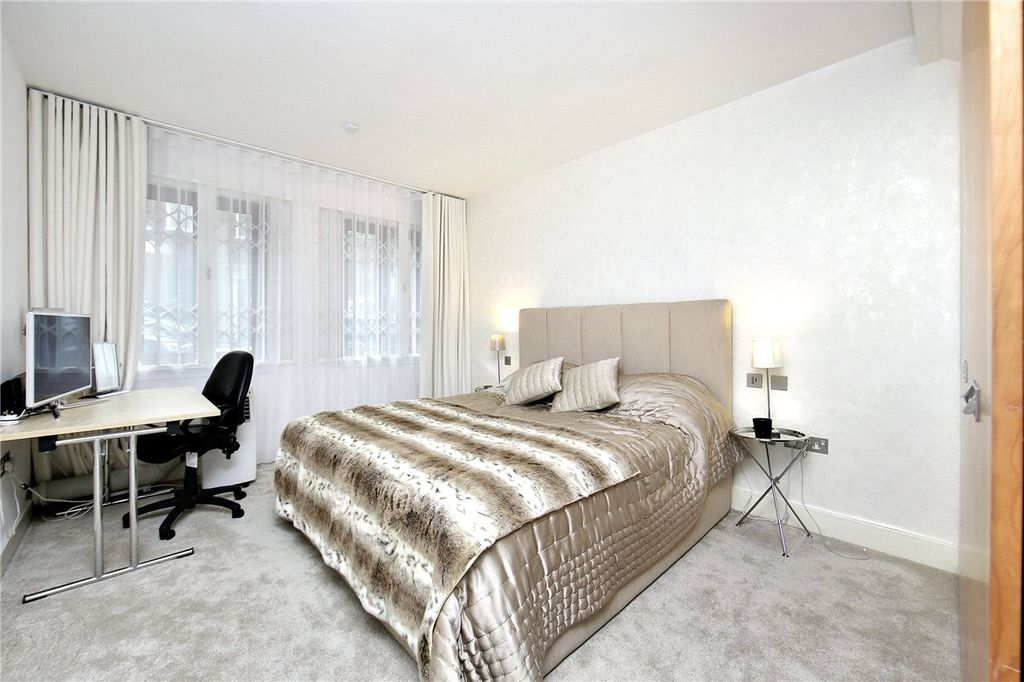 Property photo 3 of 10 Picture No. 06
