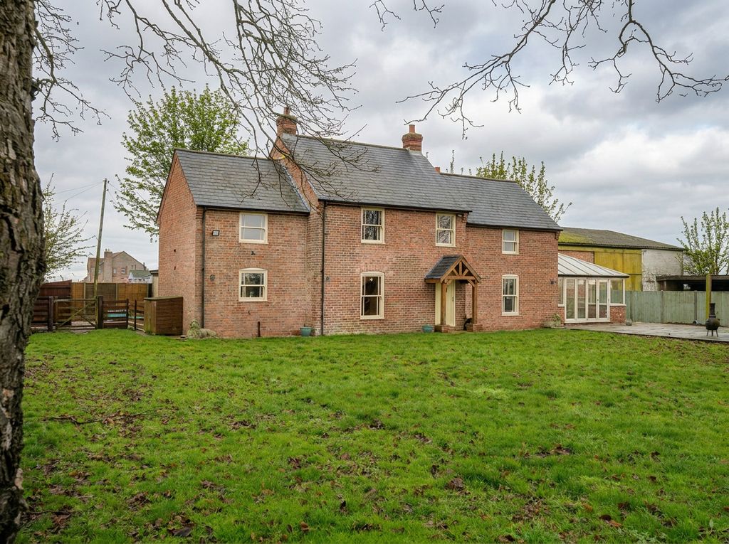 Property photo 1 of 41