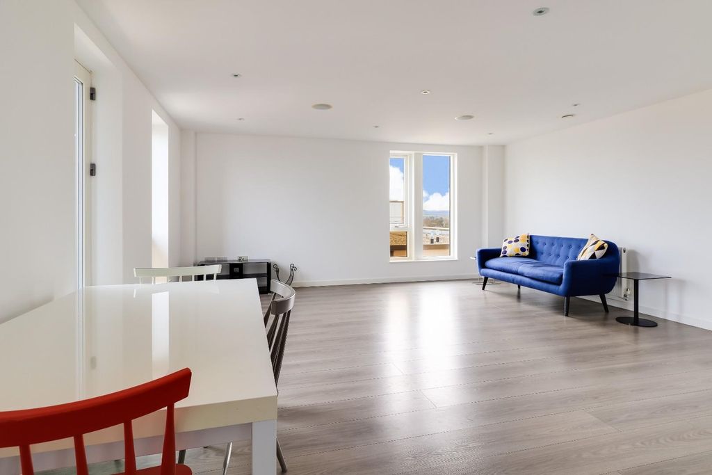 Property photo 2 of 18 Img (14).Jpg