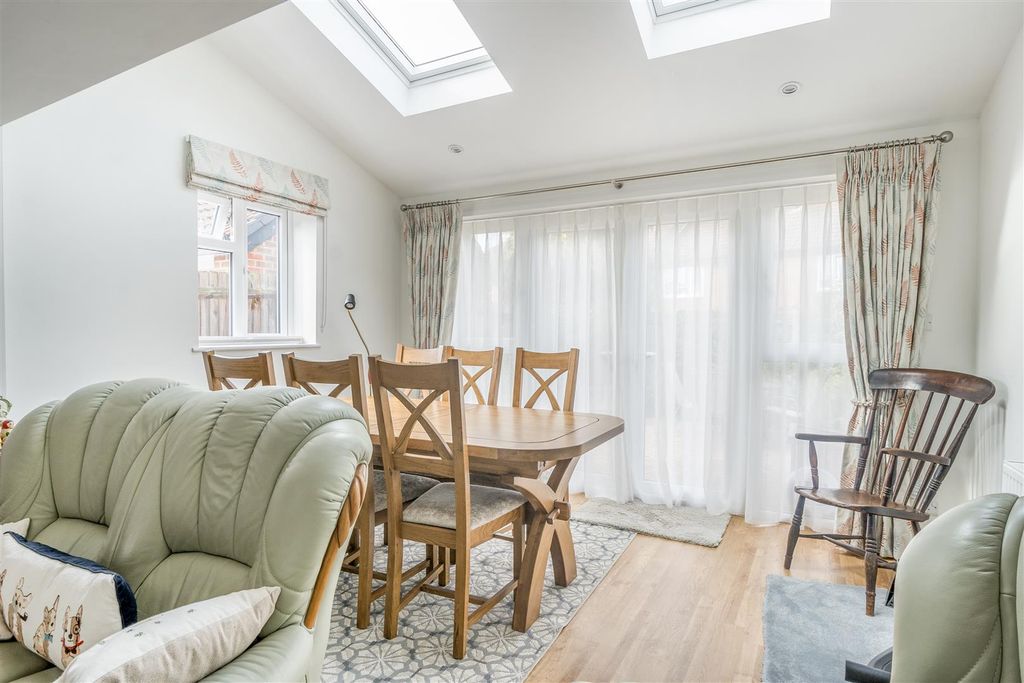 Property photo 3 of 18 1347134-8-68B85B09Da9d0.Jpg