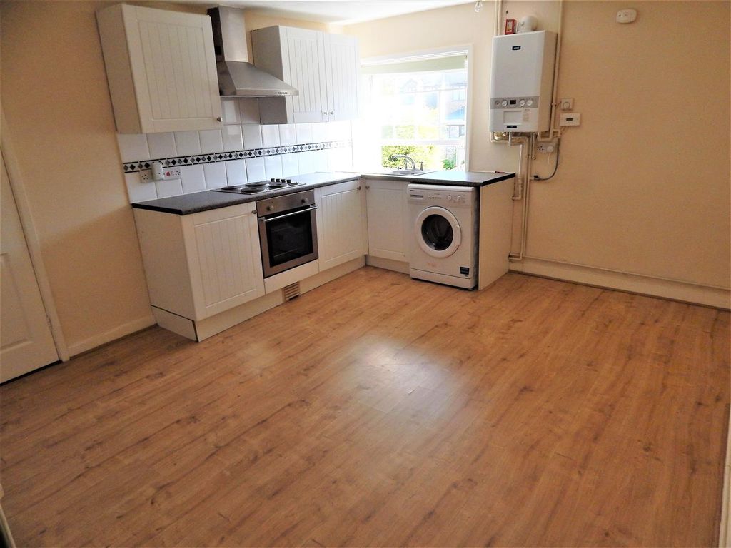 Property photo 3 of 12 Kitchen/Diner/Lounge