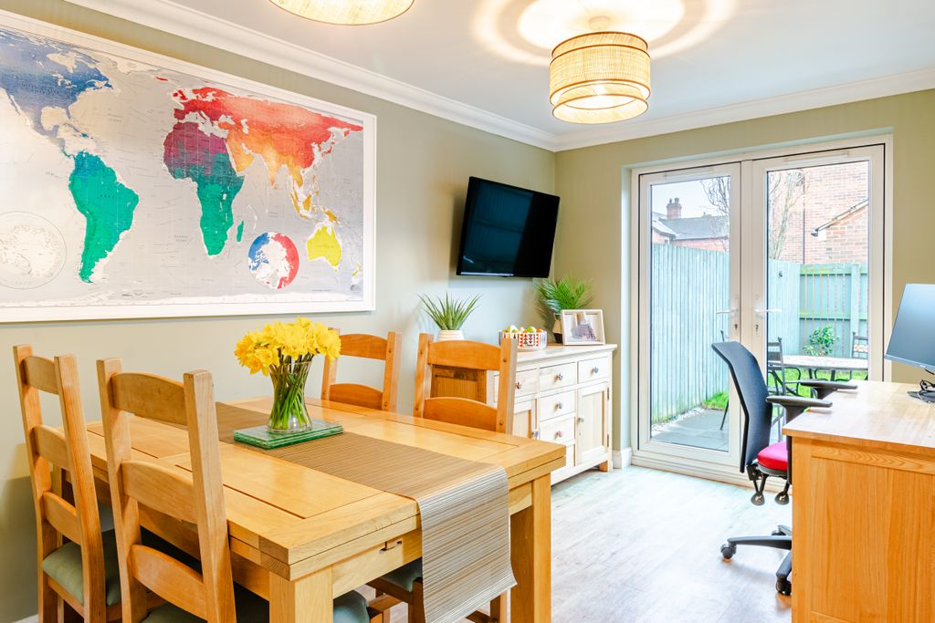 Property photo 3 of 26 Kitchen2