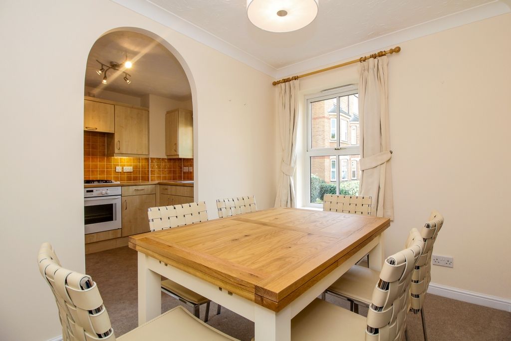 Property photo 2 of 6 22380