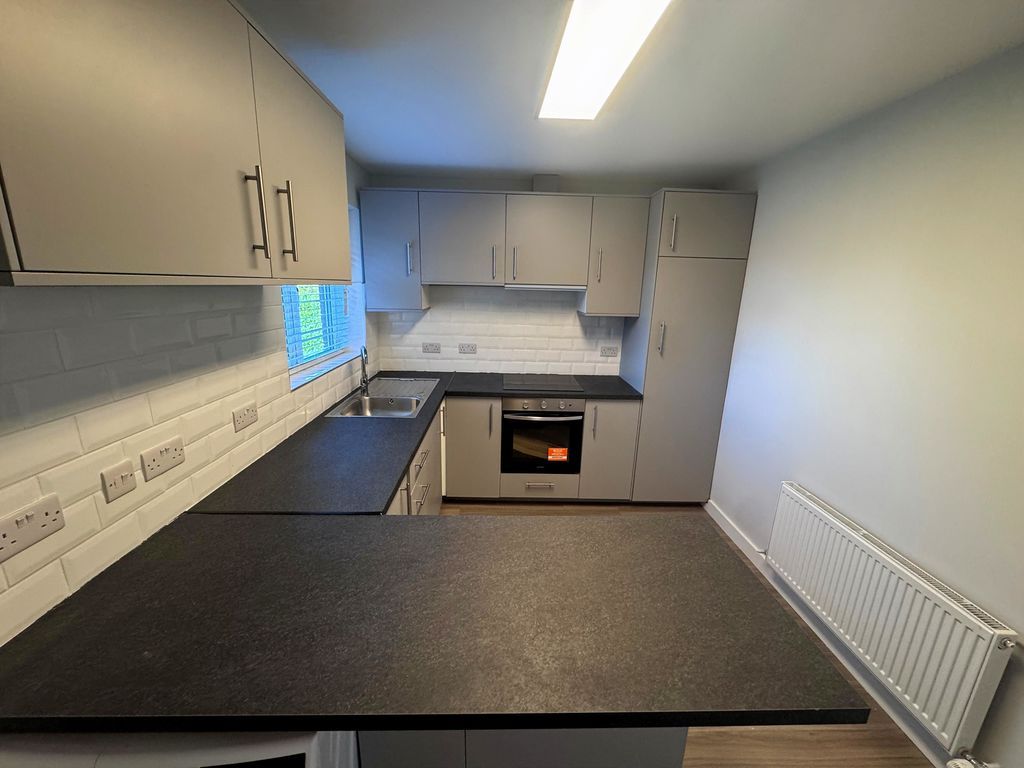 Property photo 3 of 11 Photo 7