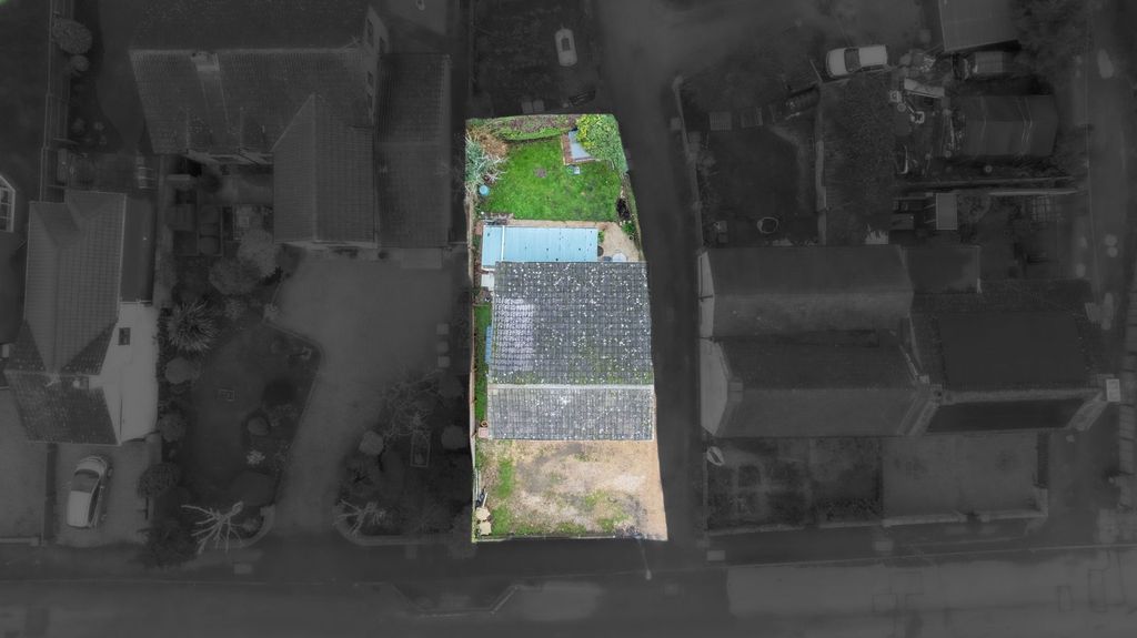 Property photo 3 of 39