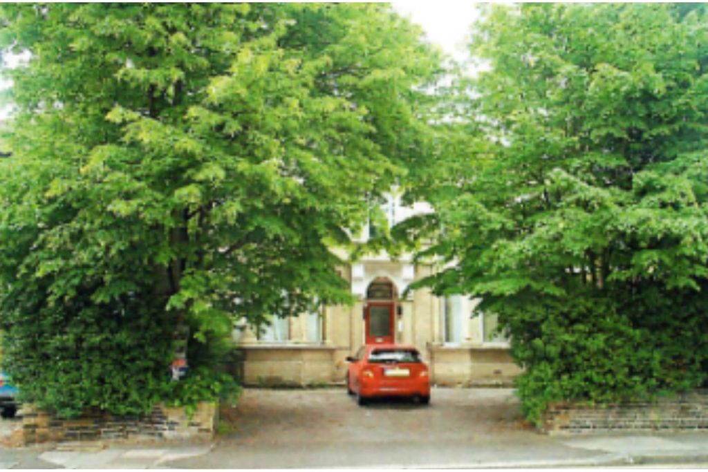 Property photo 1 of 3