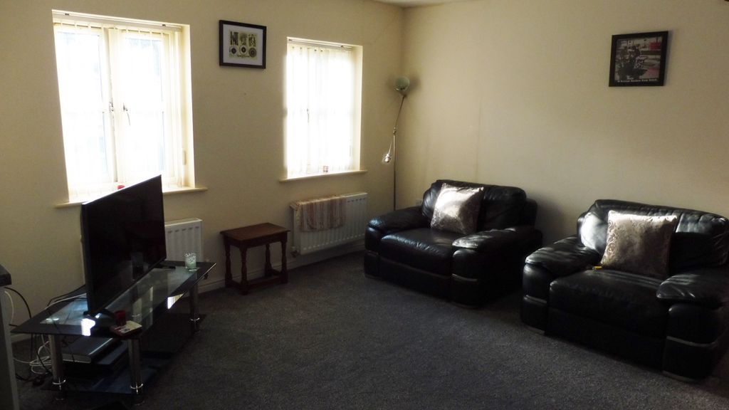 Property photo 2 of 9 Lounge
