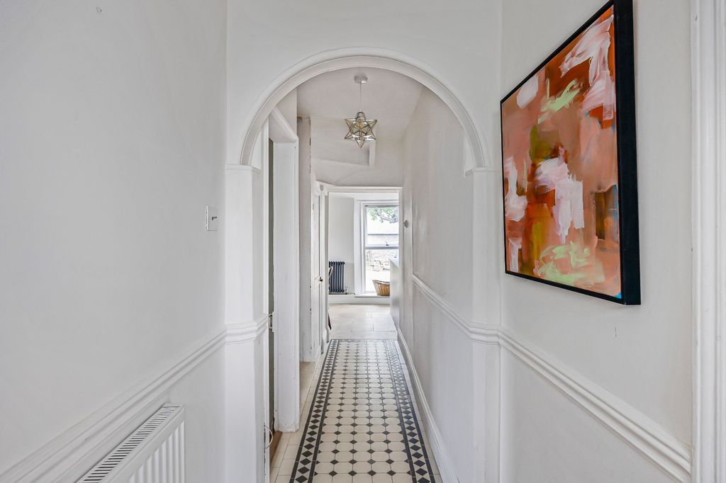 Property photo 3 of 27 Hallway