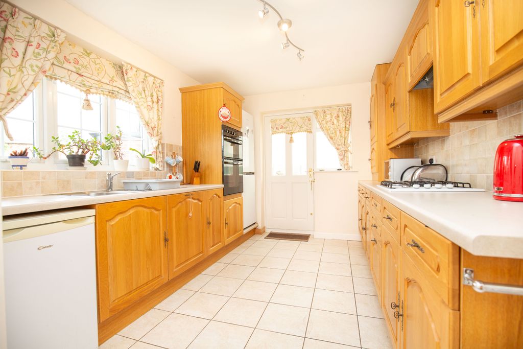 Additional image 6 of 2 bed detached bungalow for saleHolte Road, Atherstone CV9