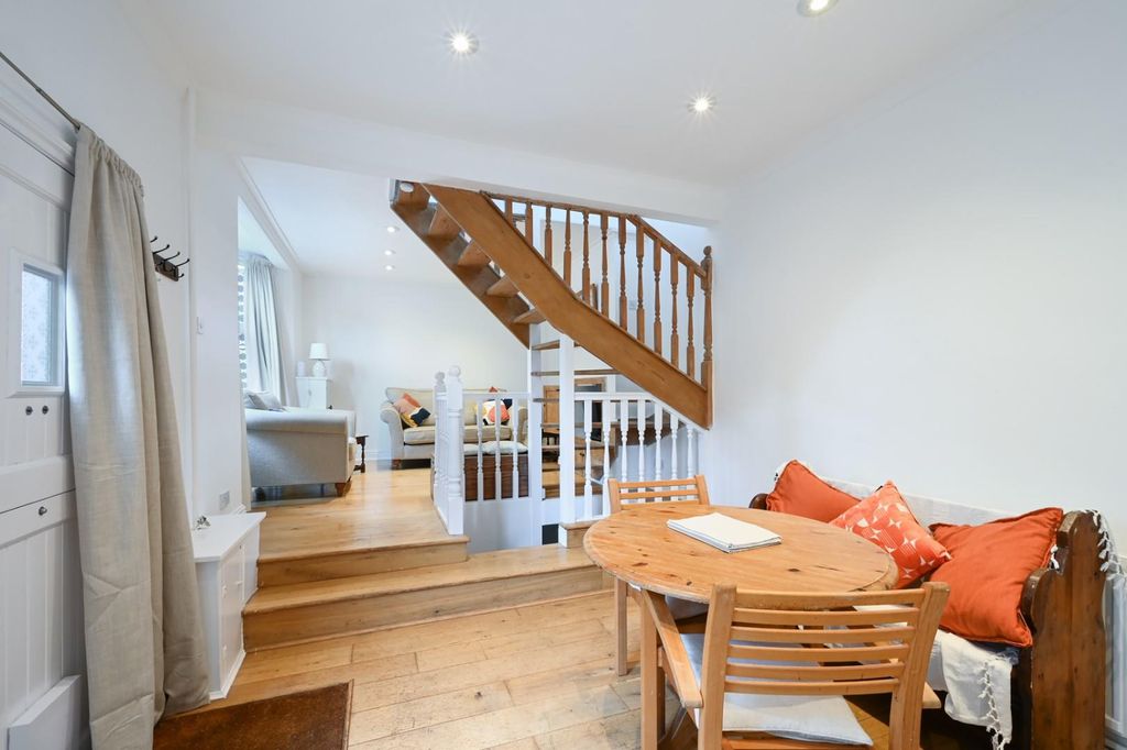 Property photo 3 of 17 Ashley Road