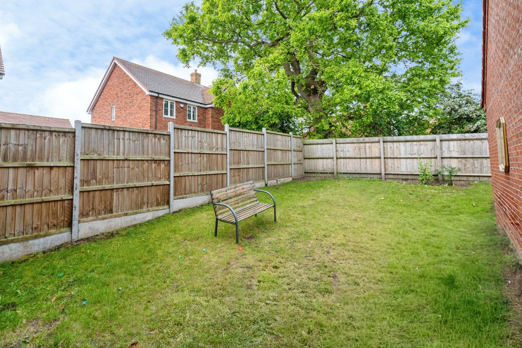 Property photo 3 of 20 Garden