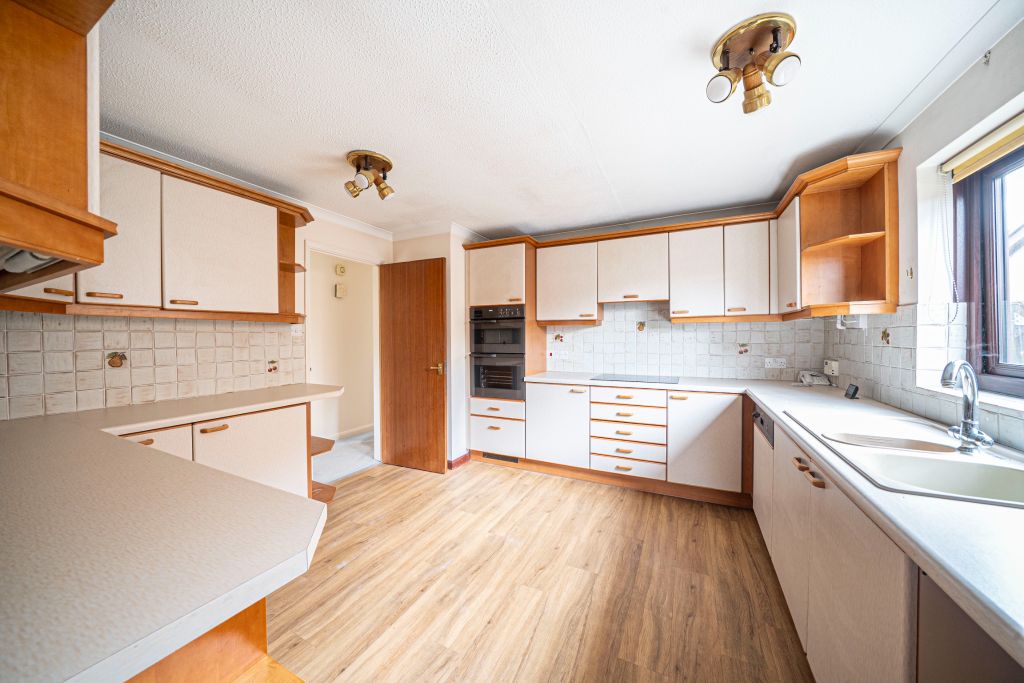 Property photo 3 of 20