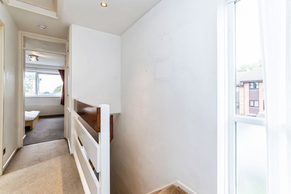 Property photo 2 of 16 Photo