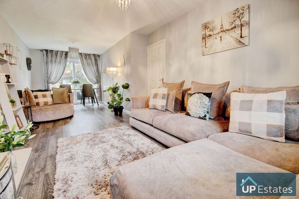 Property photo 2 of 23