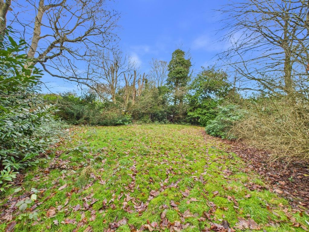 Property photo 3 of 8