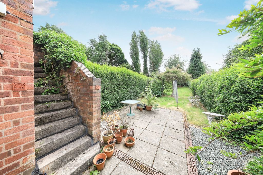 Property photo 2 of 17