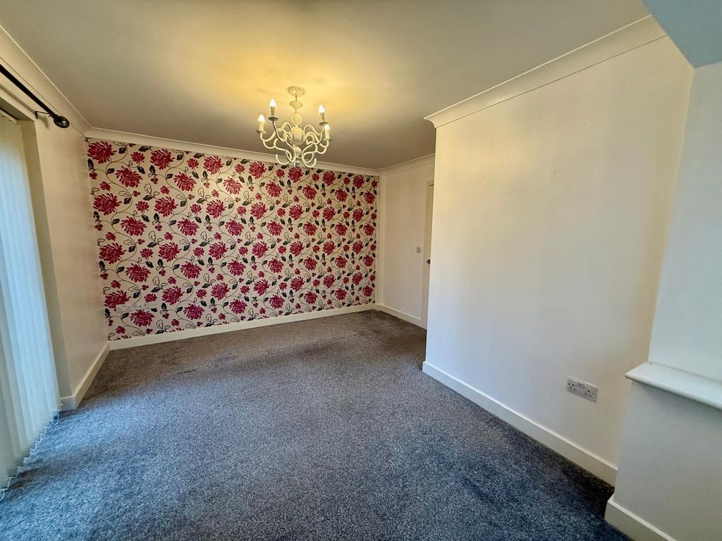 Property photo 2 of 38