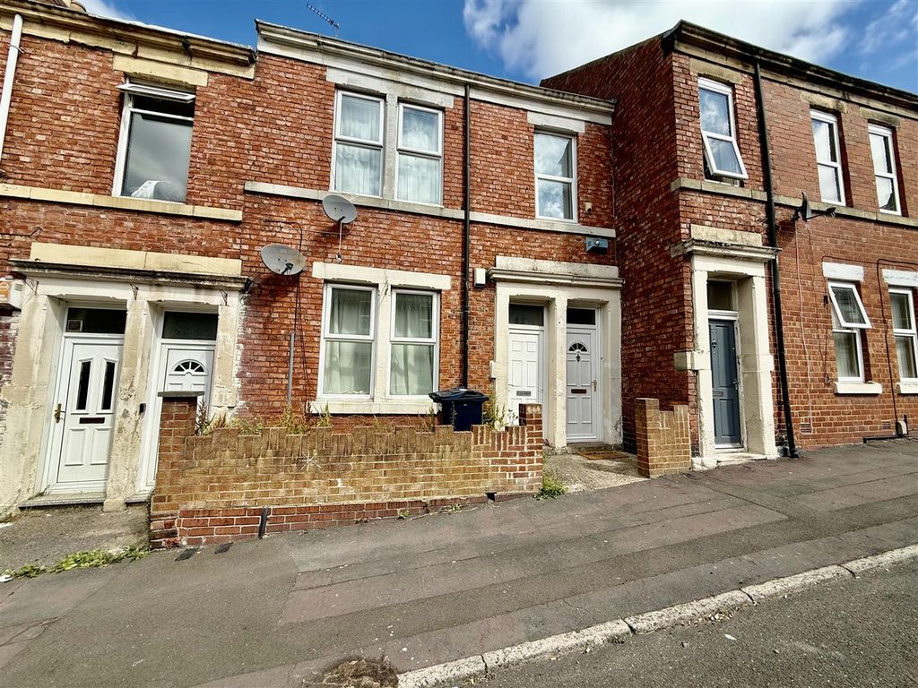 Property photo 1 of 11 External
