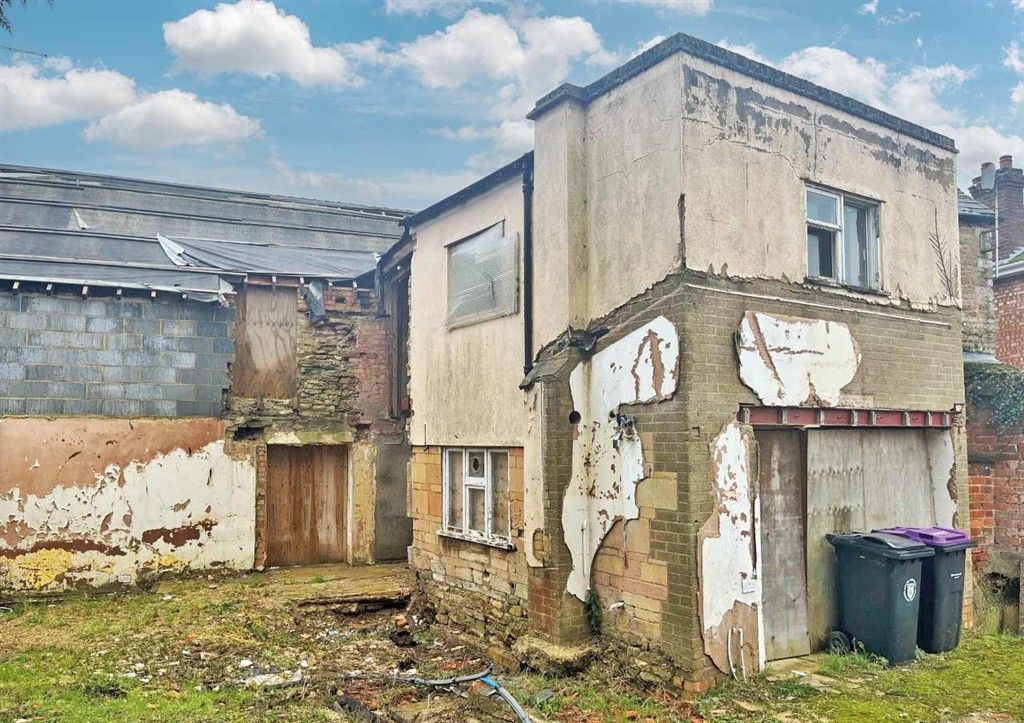 Property photo 3 of 4