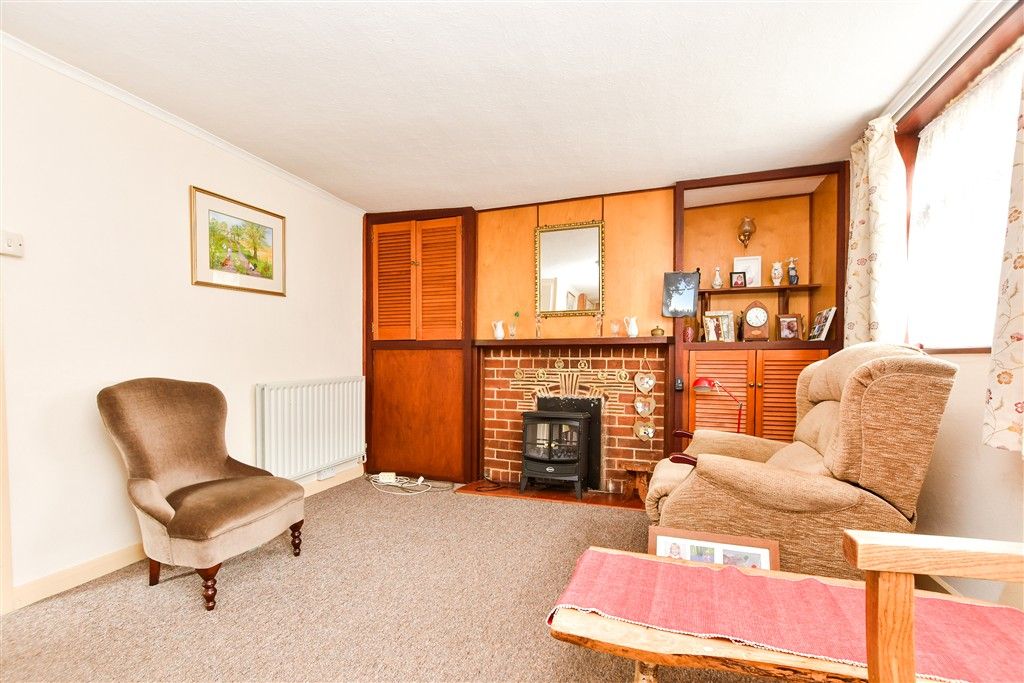 Property photo 3 of 10 Lounge