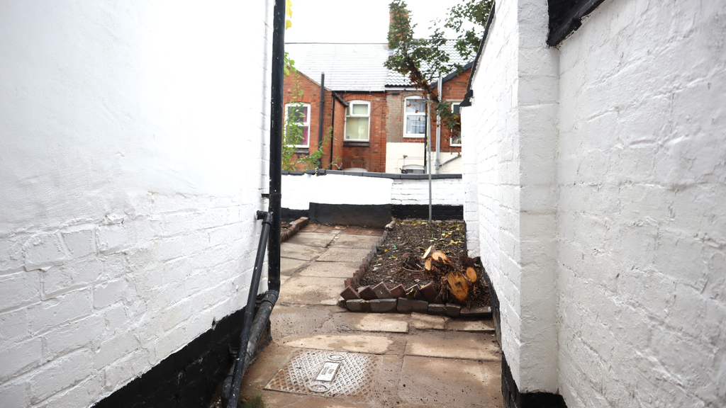 Property photo 3 of 39