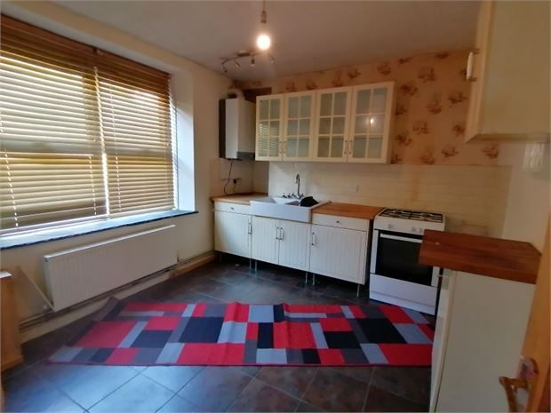 Property photo 3 of 13 Kitchen